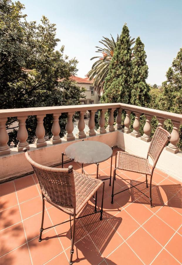 Villa Via Executive Suites With Power Back-Up ساندتون المظهر الخارجي الصورة