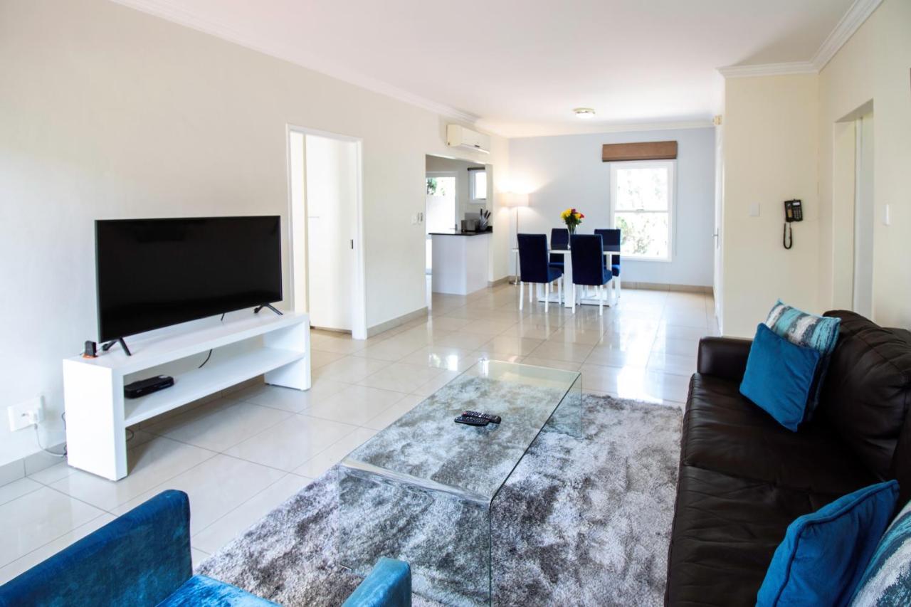 Villa Via Executive Suites With Power Back-Up ساندتون المظهر الخارجي الصورة