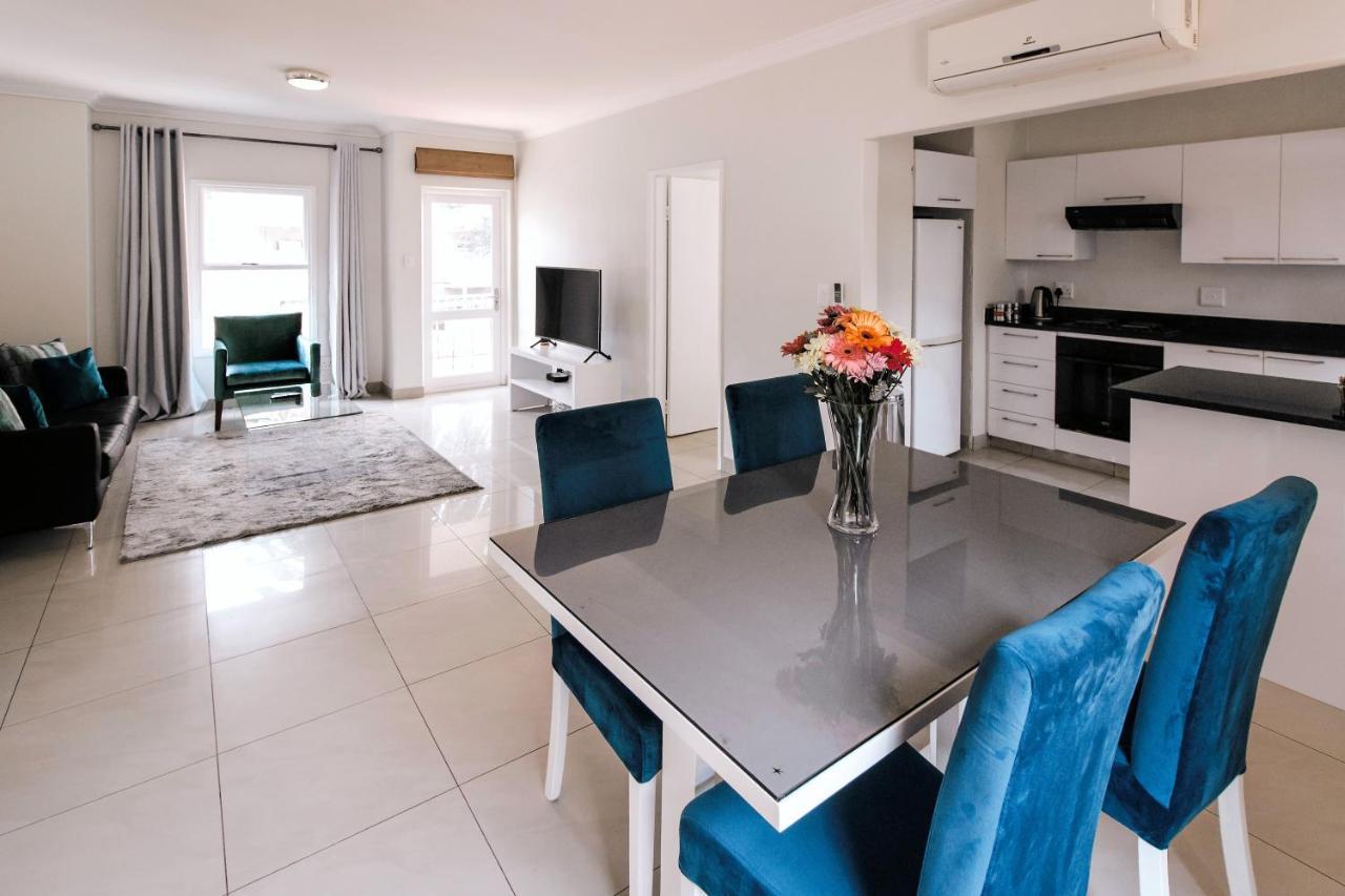 Villa Via Executive Suites With Power Back-Up ساندتون المظهر الخارجي الصورة