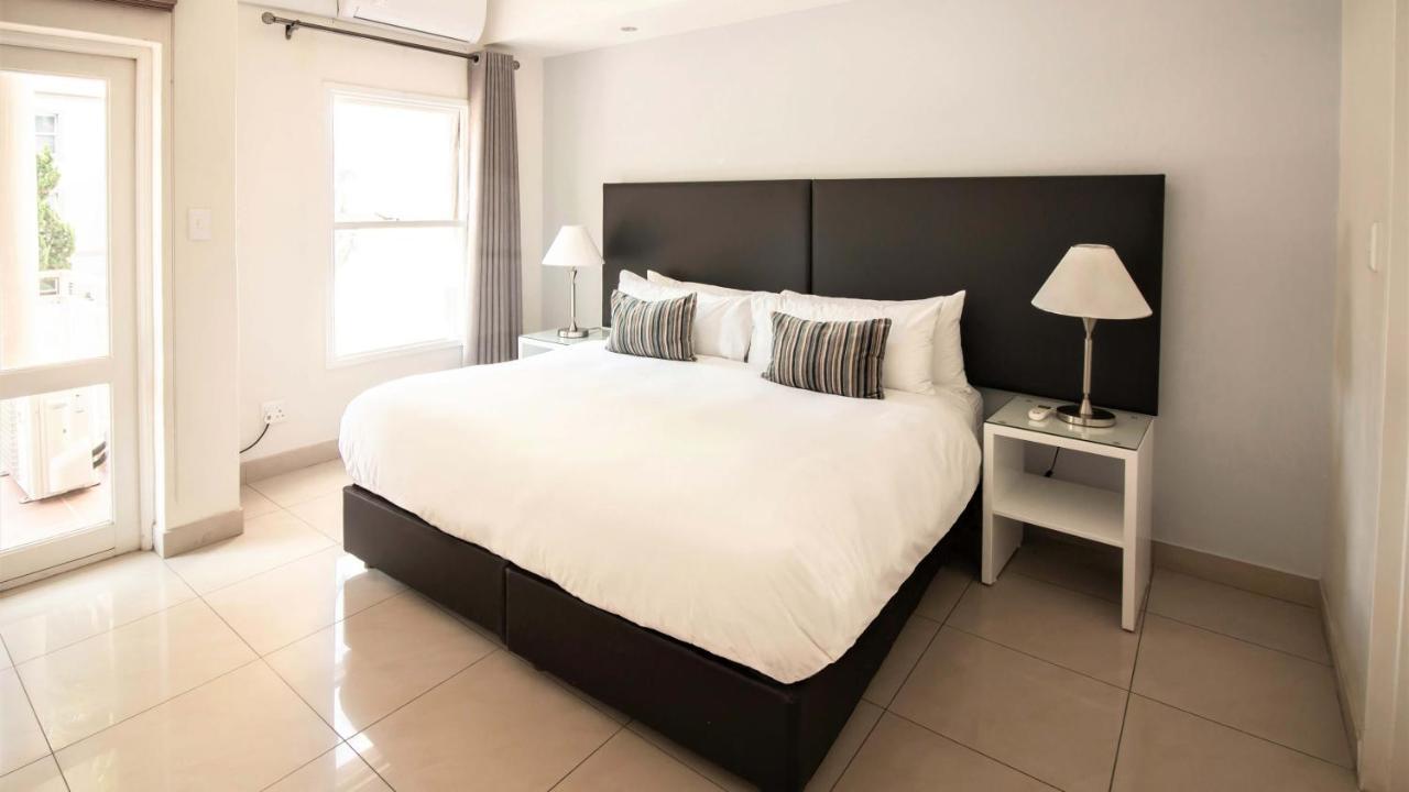 Villa Via Executive Suites With Power Back-Up ساندتون المظهر الخارجي الصورة